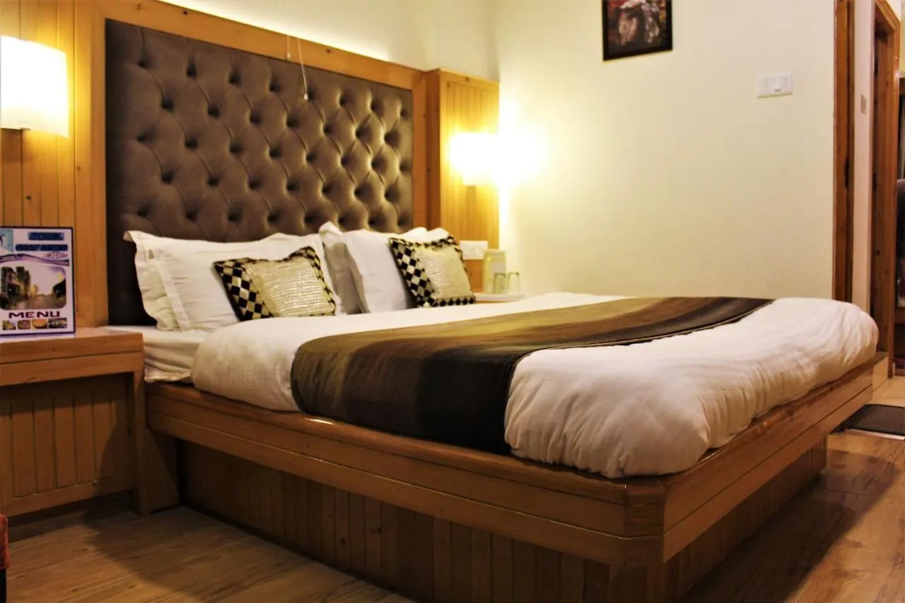 Golf Links Resort Shimla 3*,  India
