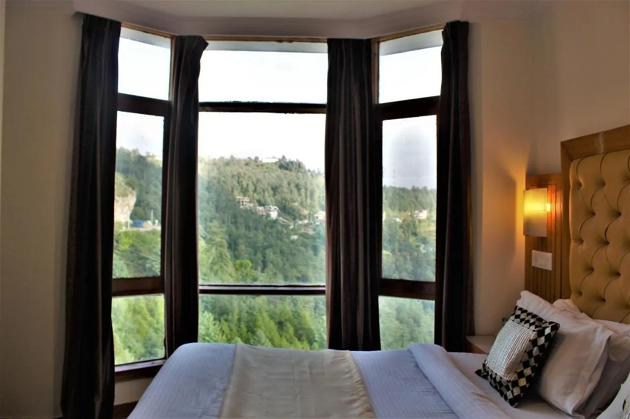 Golf Links Resort Shimla 3*,