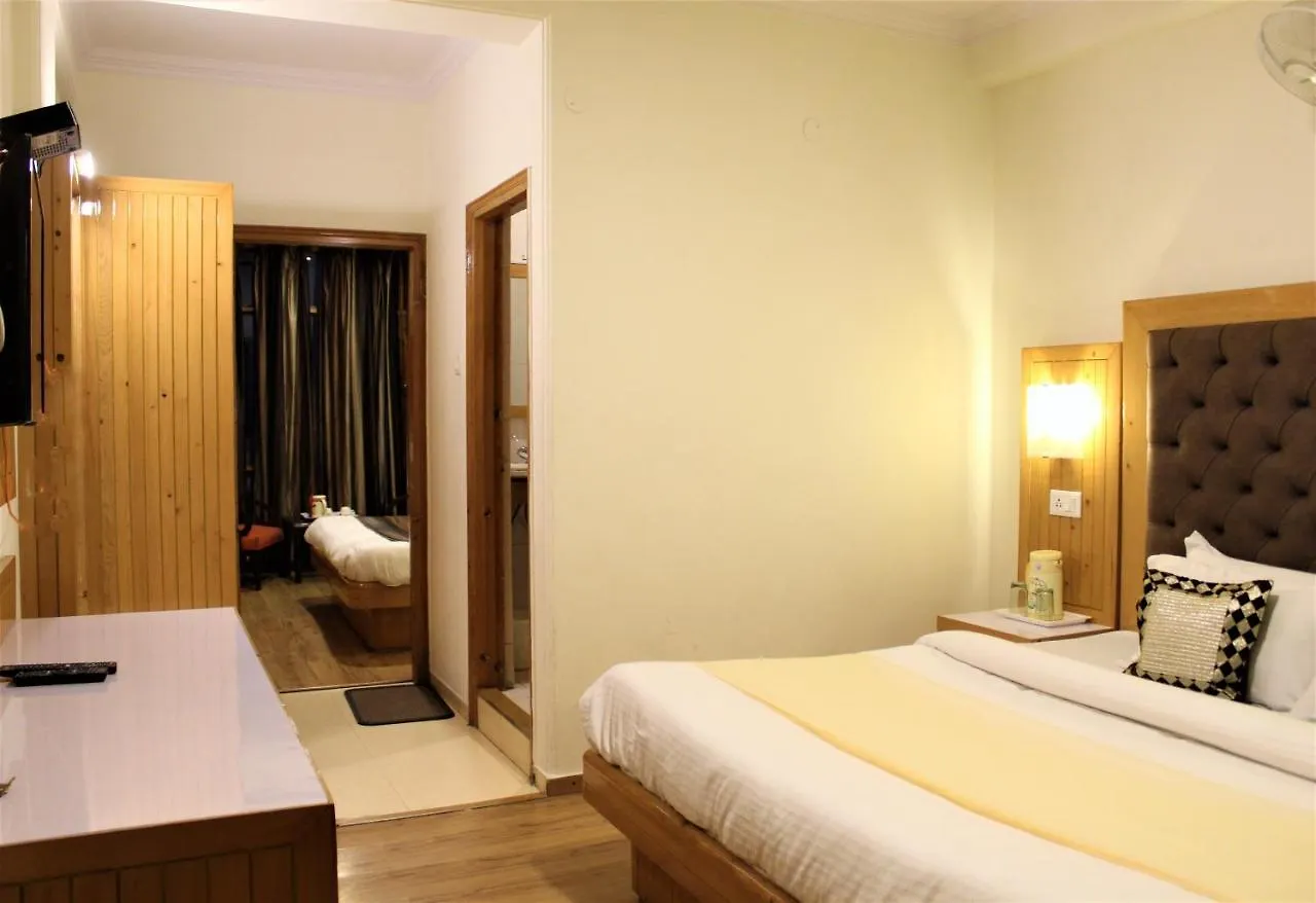 Golf Links Resort Shimla 3*,  India