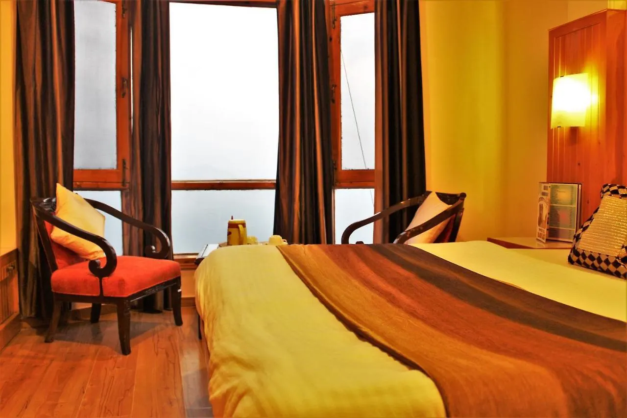 Golf Links Resort Shimla 3*,  India