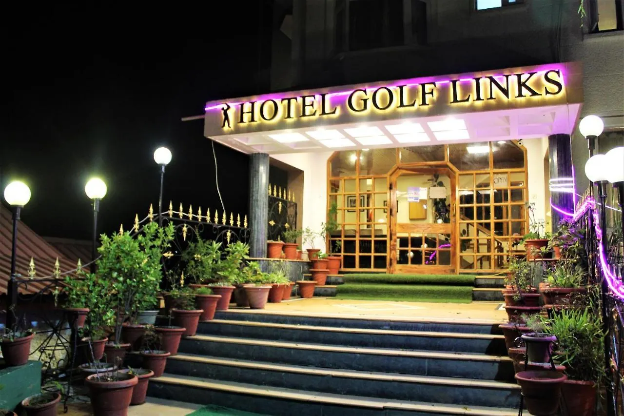 Golf Links Resort Shimla 3*,