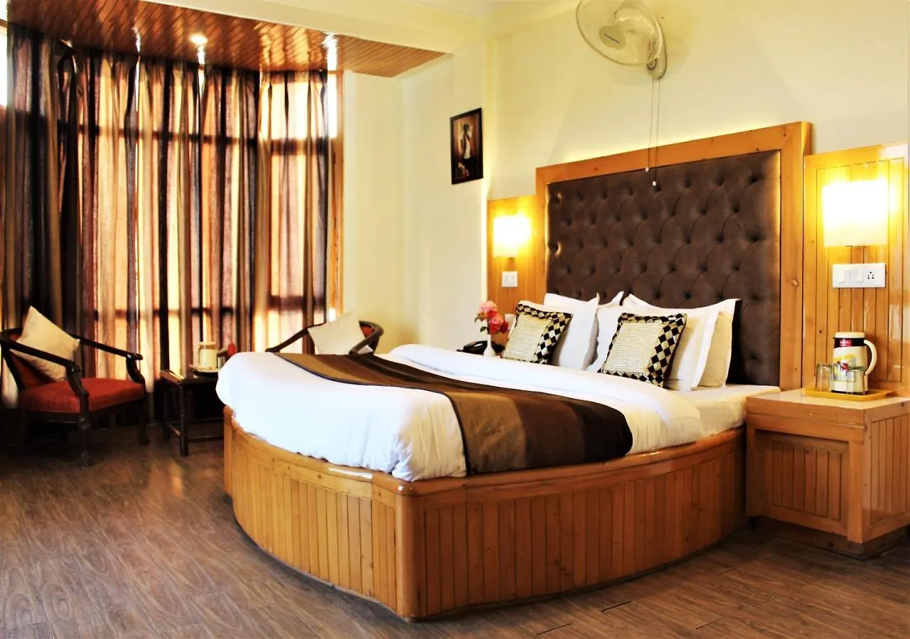 Hotel Golf Links Resort Shimla